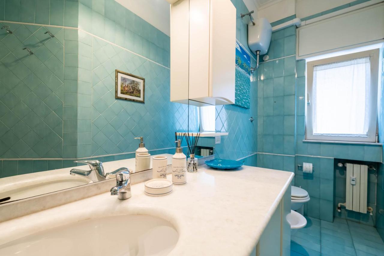 Modern Apartment To Relax In The City Center บารี ภายนอก รูปภาพ