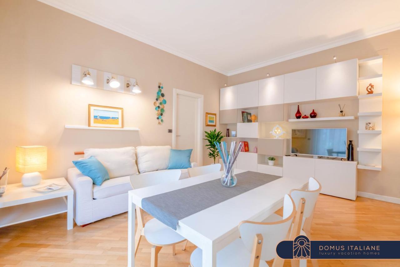 Modern Apartment To Relax In The City Center บารี ภายนอก รูปภาพ